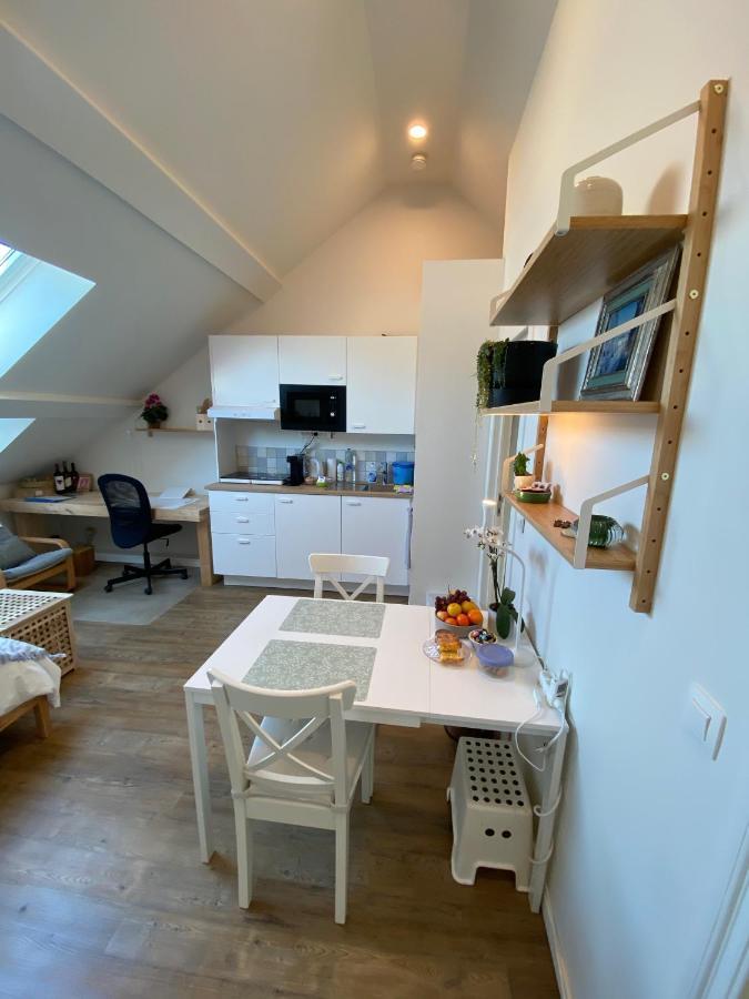 Logies-M Comfort Studios Inc Bikes B&B Остенде Экстерьер фото